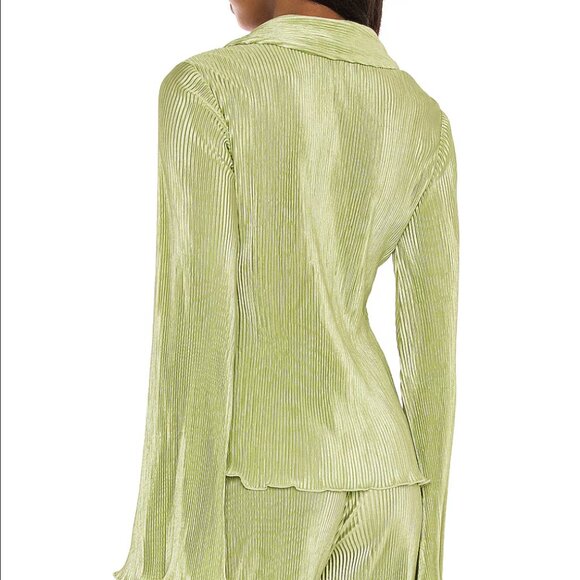 Song of Style Mara Shirt in Sage - Picture 2 of 7